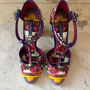 Dolce and Gabbana heels size 38